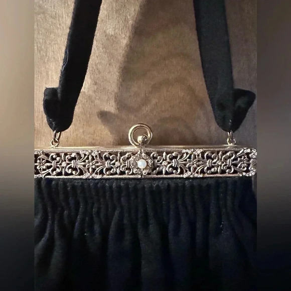 Vintage Guild Creations Black Cloth Pleated Purse - Picture 3 of 9